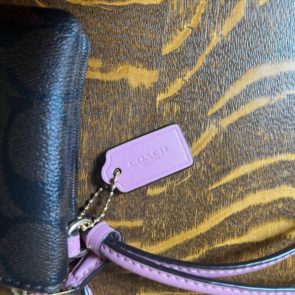Coach Dark Brown Signature C Coated Canvas Double Zip Pink Leather Wristlet - Picture 2 of 8